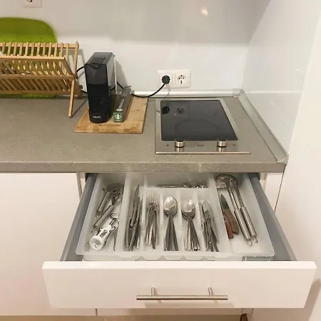 Daire Almirante24 - With Garden - Ajuda Palace & Royal Treasure Museum