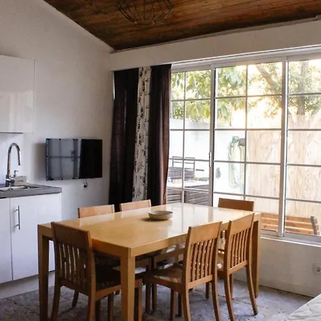 Daire Almirante24 - With Garden - Ajuda Palace & Royal Treasure Museum *